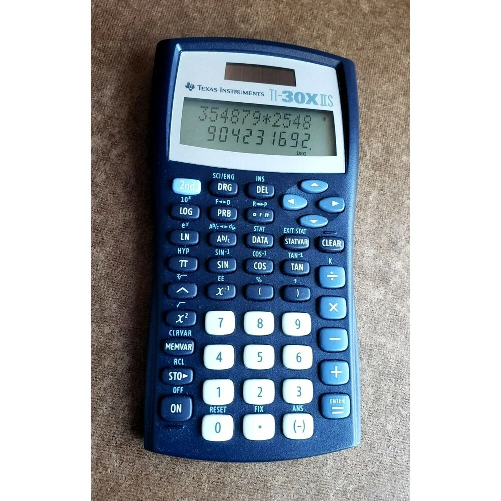 Texas Instruments TI-30X IIS SCIENTIFIC SOLAR CALCULATOR W/ Cover Tested Working